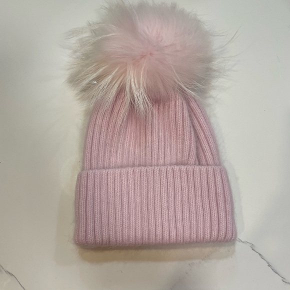 Linda Richards Accessories - Cozy Pink Pom-Pom Beanie